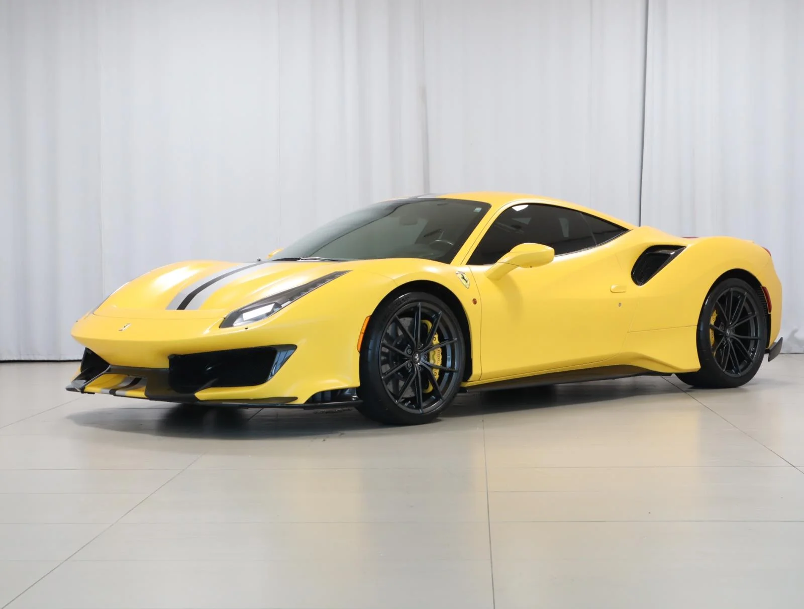 Used 2019 Giallo Modena Ferrari Coupe image 2