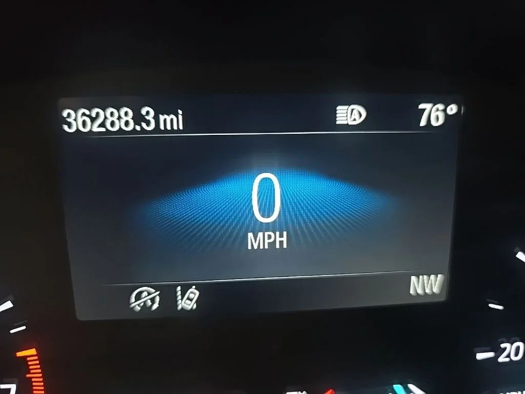 Used 2022 Gray Metallic Ford SE image 26