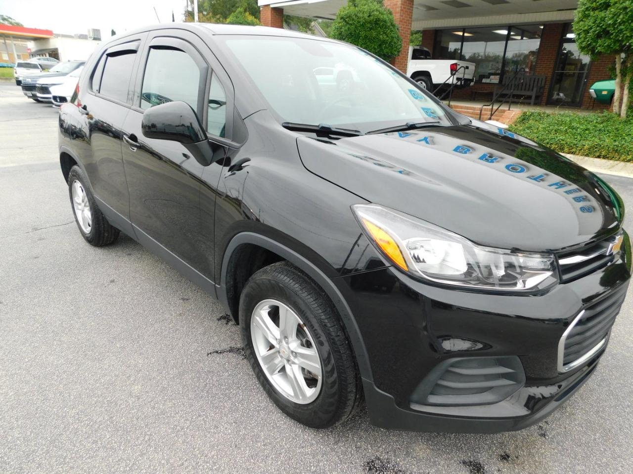Used 2022 Chevrolet Trax LS with VIN KL7CJNSM0NB554994 for sale in Hawkinsville, GA