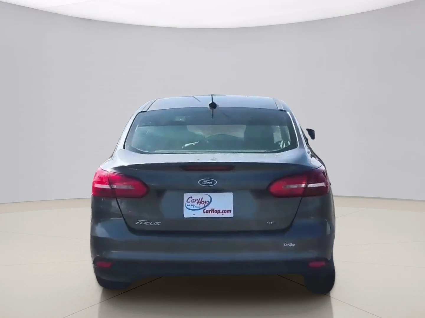 Used 2018 Grey Ford SE image 6