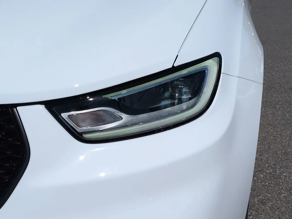 Used 2026 White Chrysler Select image 10