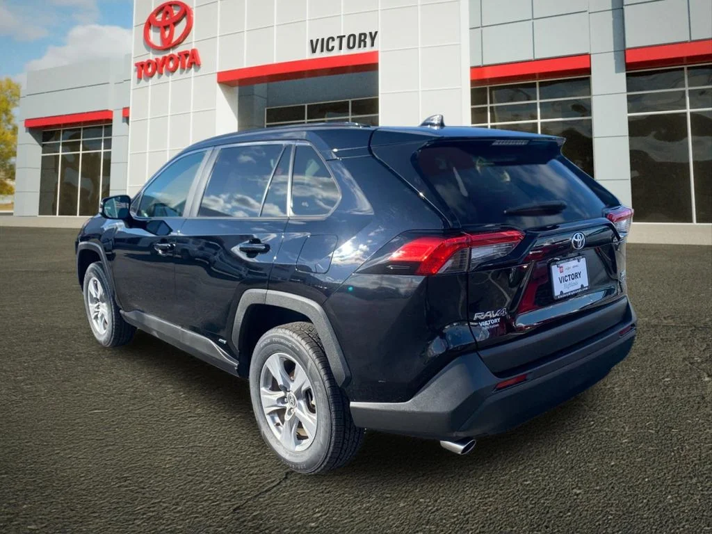 Used 2025 Black Toyota XLE image 5