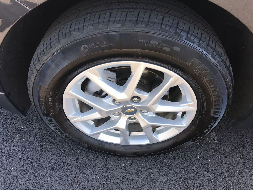 Used 2023 Gray Chevrolet LT image 10