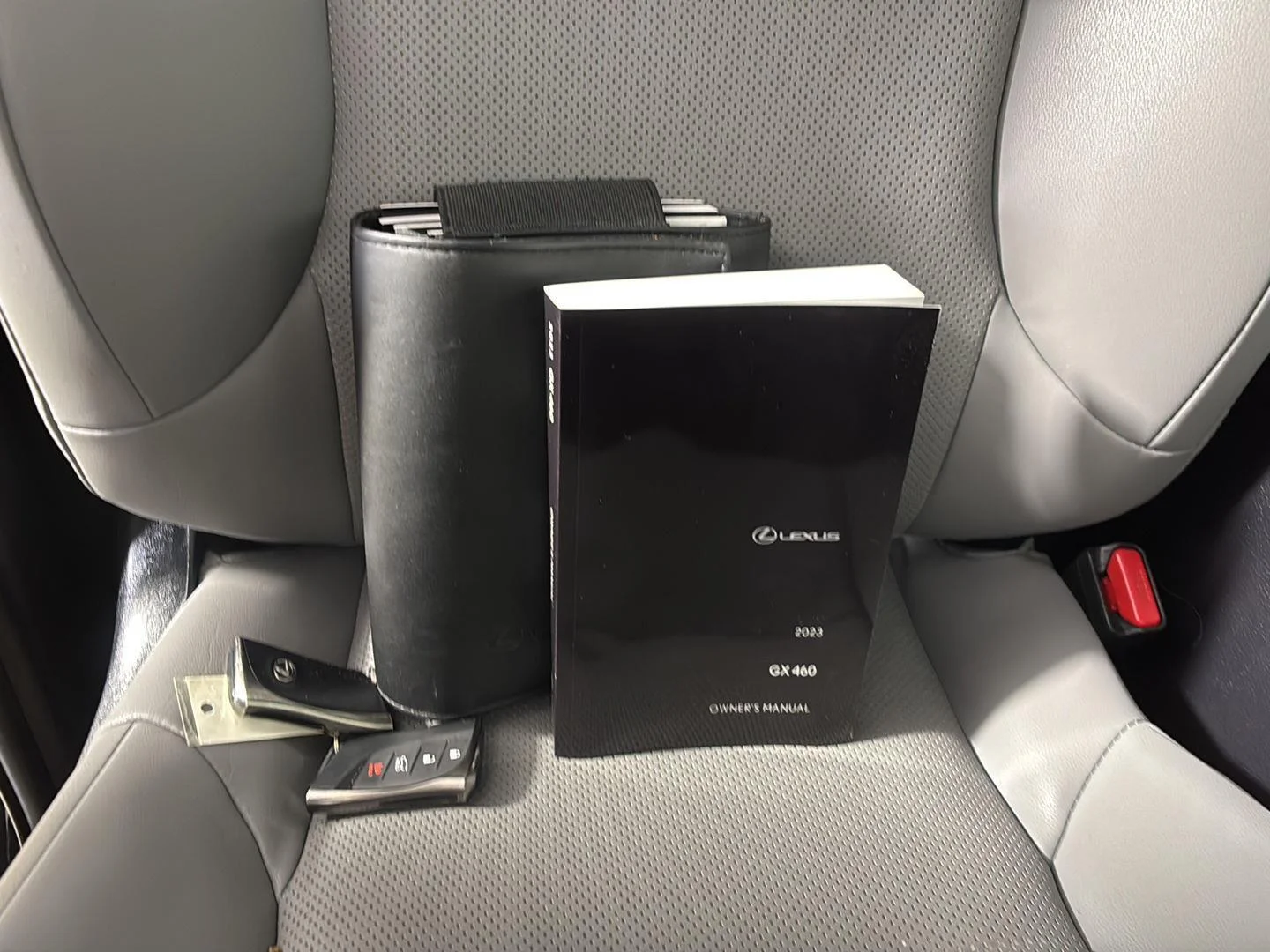 Used 2023 Black Onyx Lexus GX 460 image 24