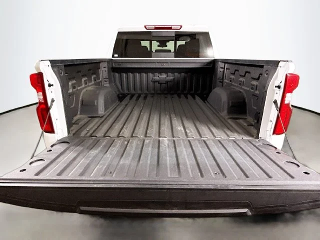 Used 2025 White Chevrolet LT Trail Boss image 27