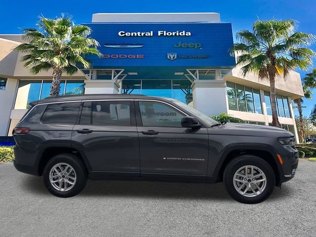 New 2026 Baltic Gray Metallic Clear-Coat Exterior Paint Jeep Laredo image 4