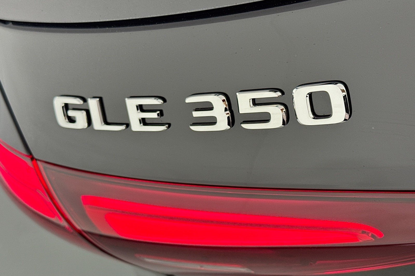 New 2026 Black Mercedes-Benz GLE 350 4MATIC® SUV image 8