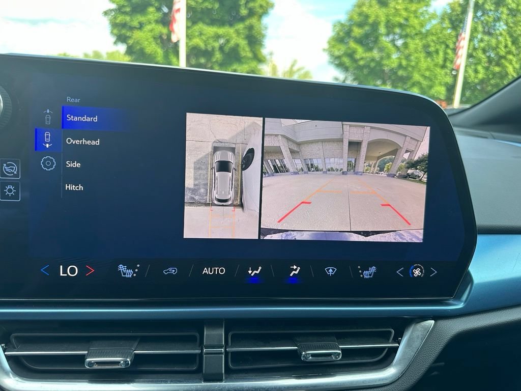 2024 Chevrolet Equinox EV LT - Photo 19