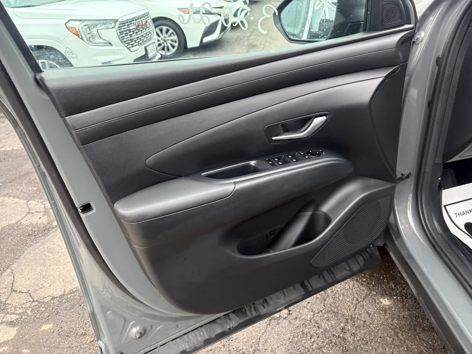 Used 2025 Hampton Gray Hyundai SEL image 8