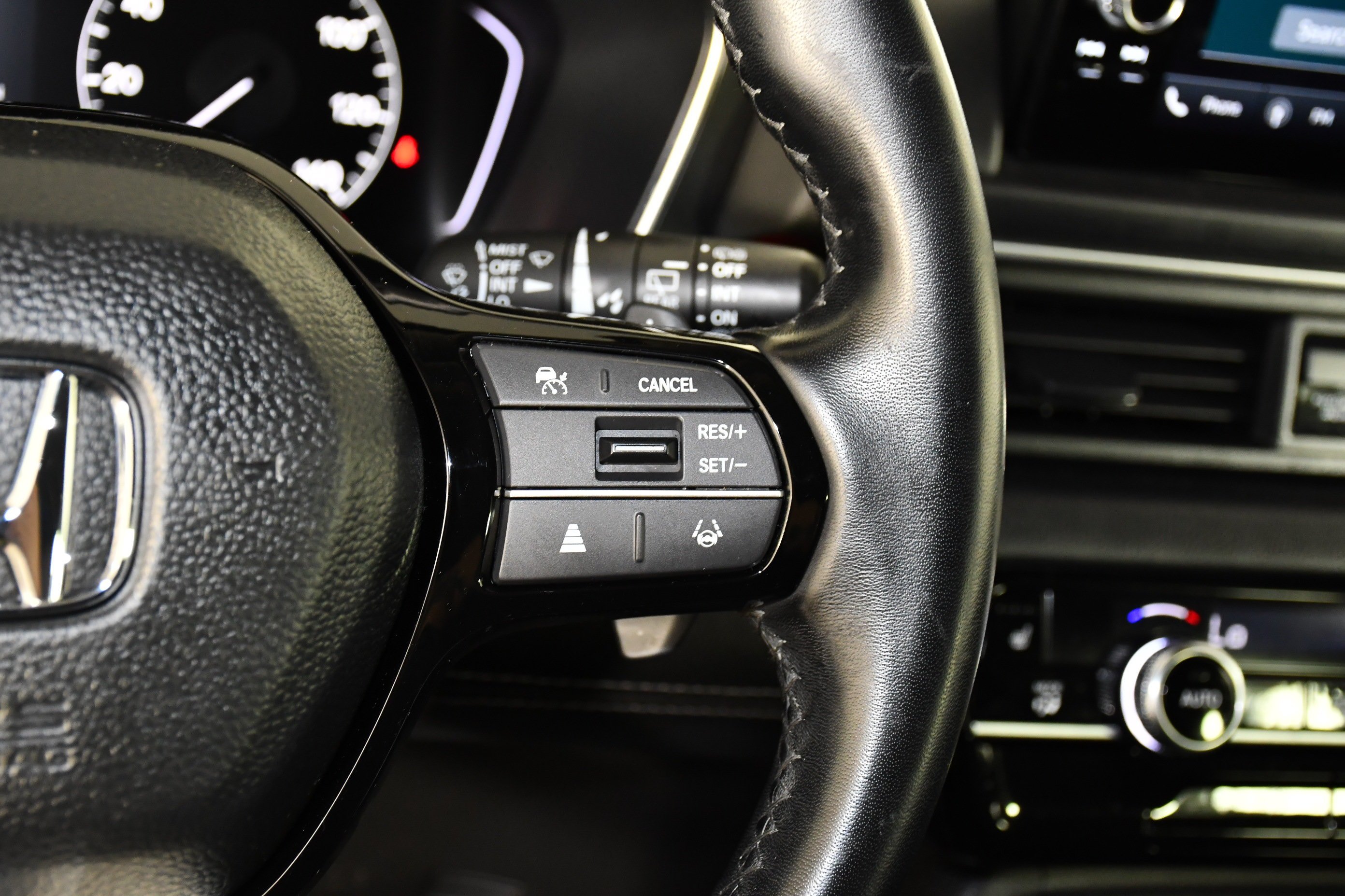 Used 2024 Crystal Black Pearl Honda EX-L 8 Passenger image 14