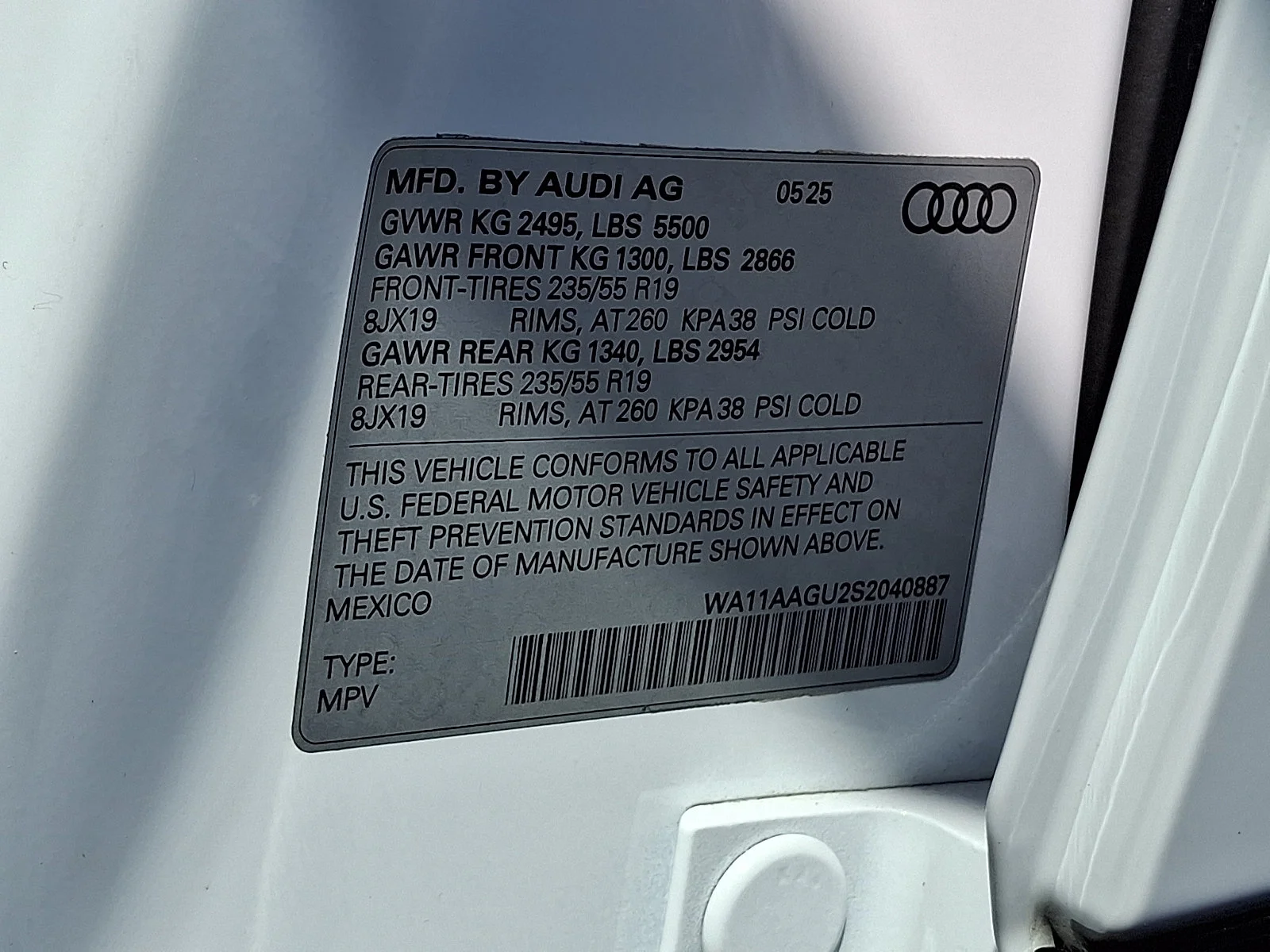 Certified Used 2025 Arkona White   Z9z9 Audi Premium image 26