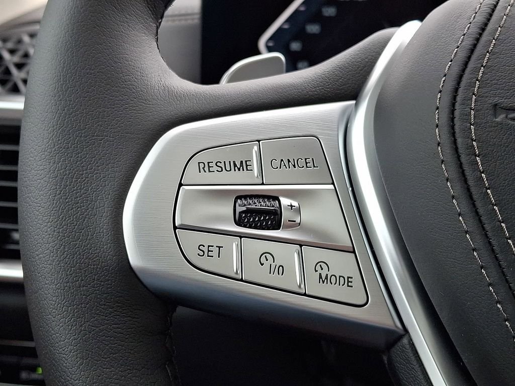 New 2026 Alpine White BMW xDrive40i image 17