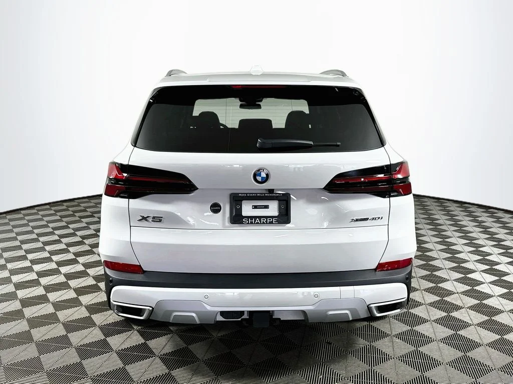 New 2026 Alpine White BMW xDrive40i image 6