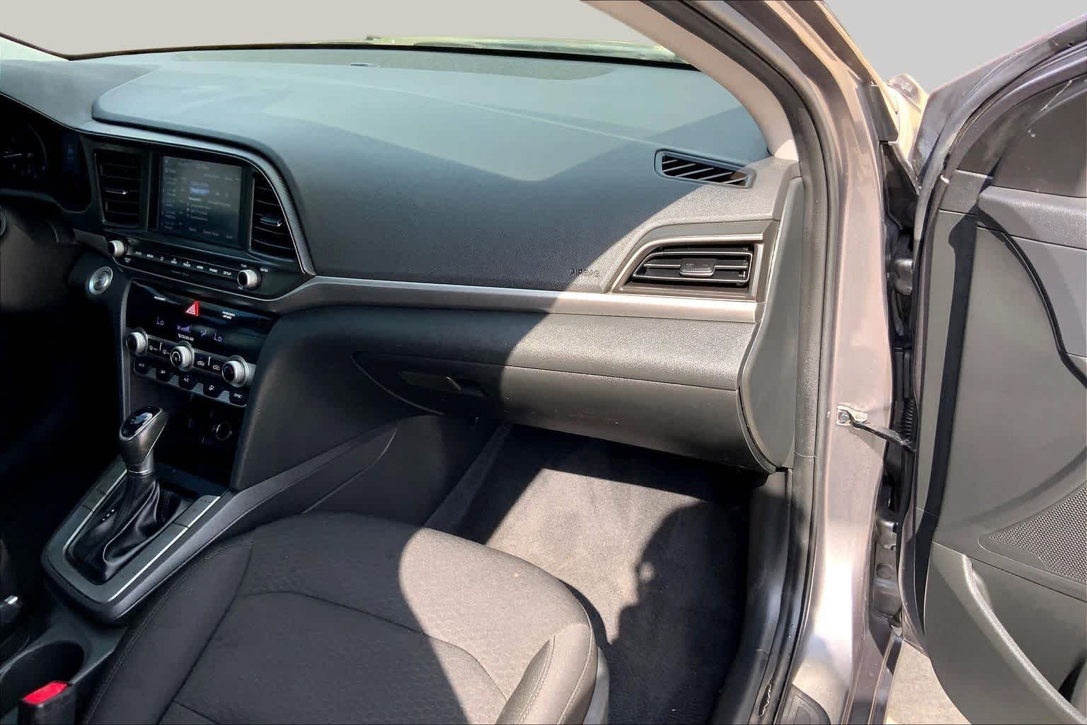 Used 2020 Machine Gray Hyundai Value Edition image 18