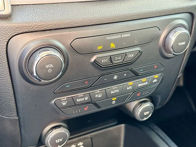 Used 2020 White Ford XLT image 15