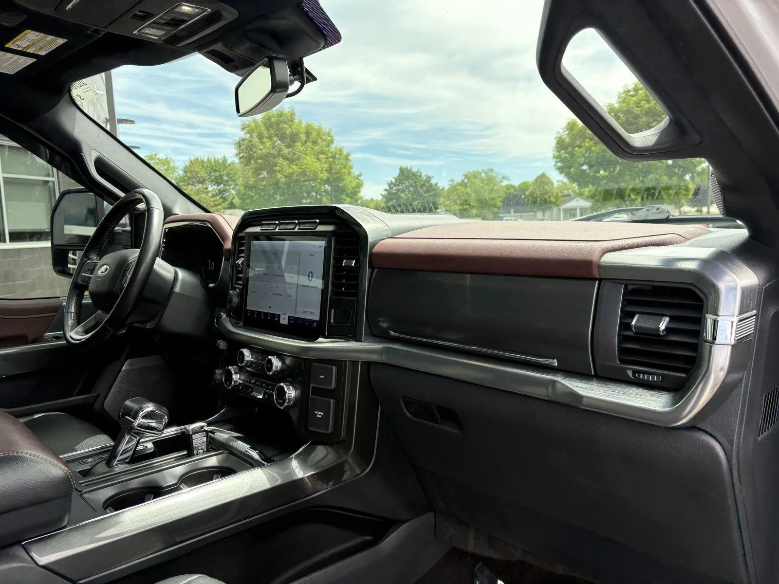 Used 2021 Oxford White Ford LARIAT image 23
