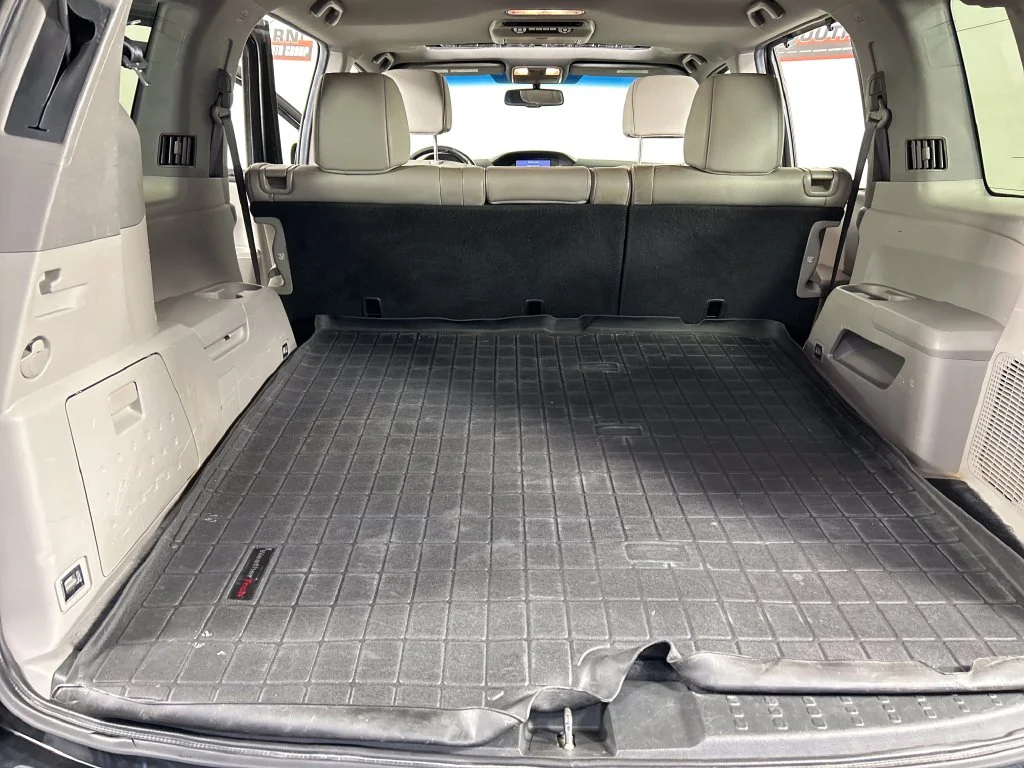 Used 2013 Black Honda Touring image 19