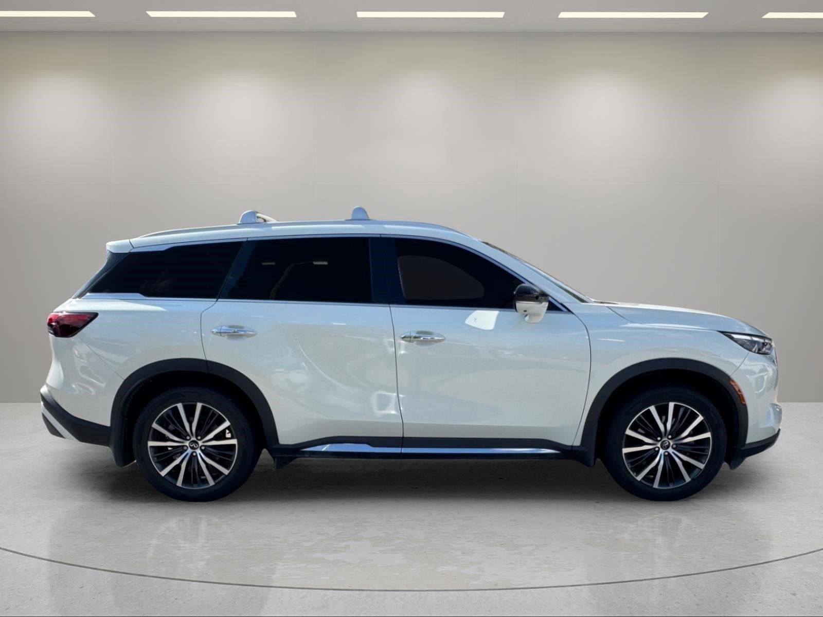 Used 2024 Majestic White INFINITI SENSORY image 6