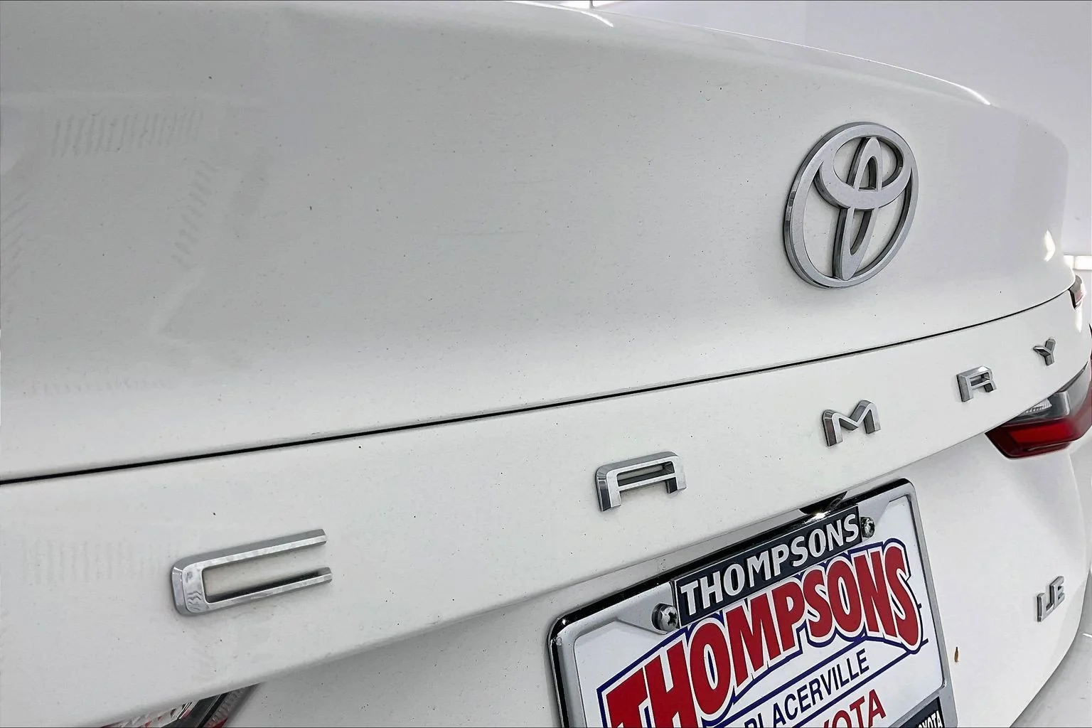 Used 2025 Ice Cap Toyota LE image 32
