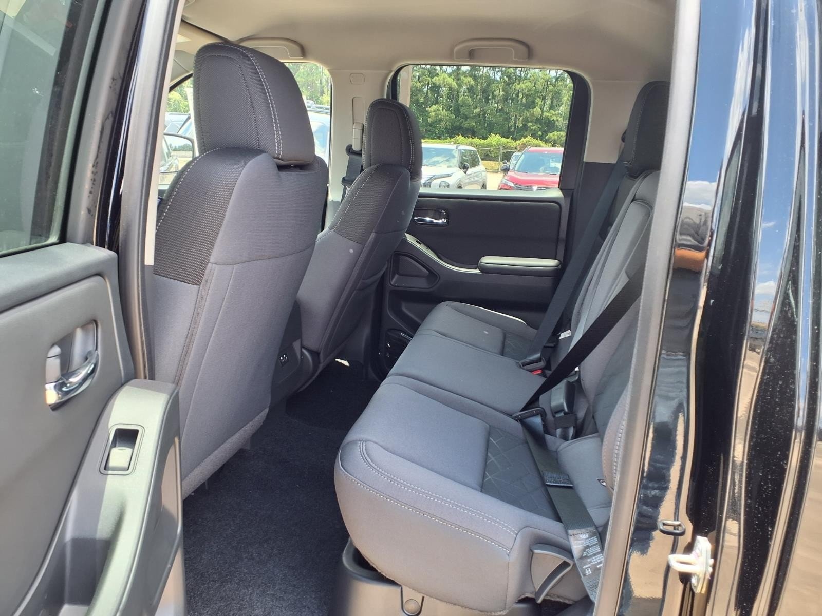 2026 Nissan Frontier Crew Cab SV - 10
