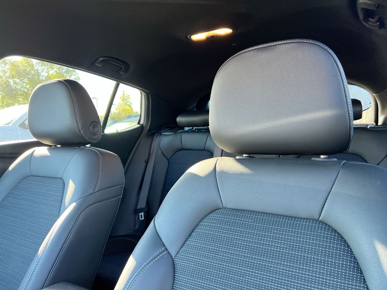 Used 2025 Summit White Buick Preferred image 19