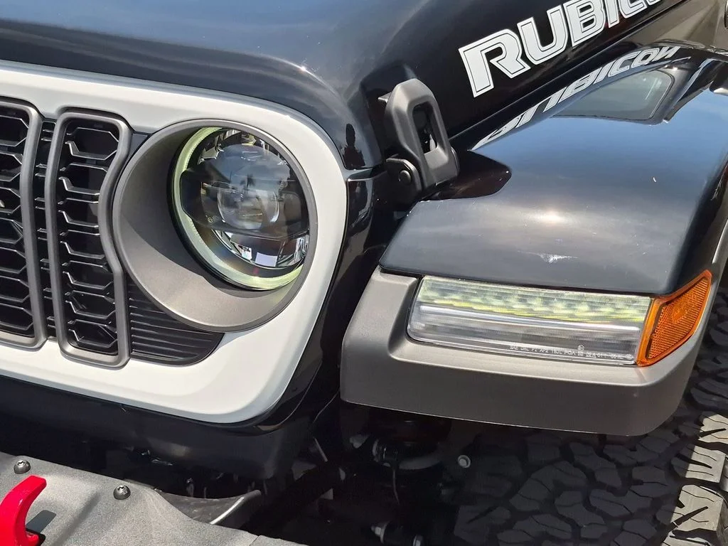 New 2026 Black Clear-Coat Exterior Paint Jeep Rubicon X image 10