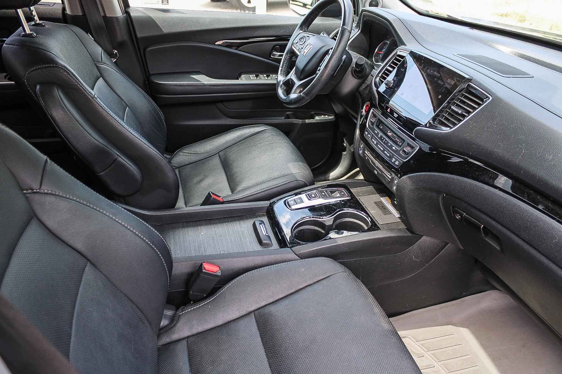 Certified Used 2022 Modern Steel Metallic Honda AWD ELITE image 17