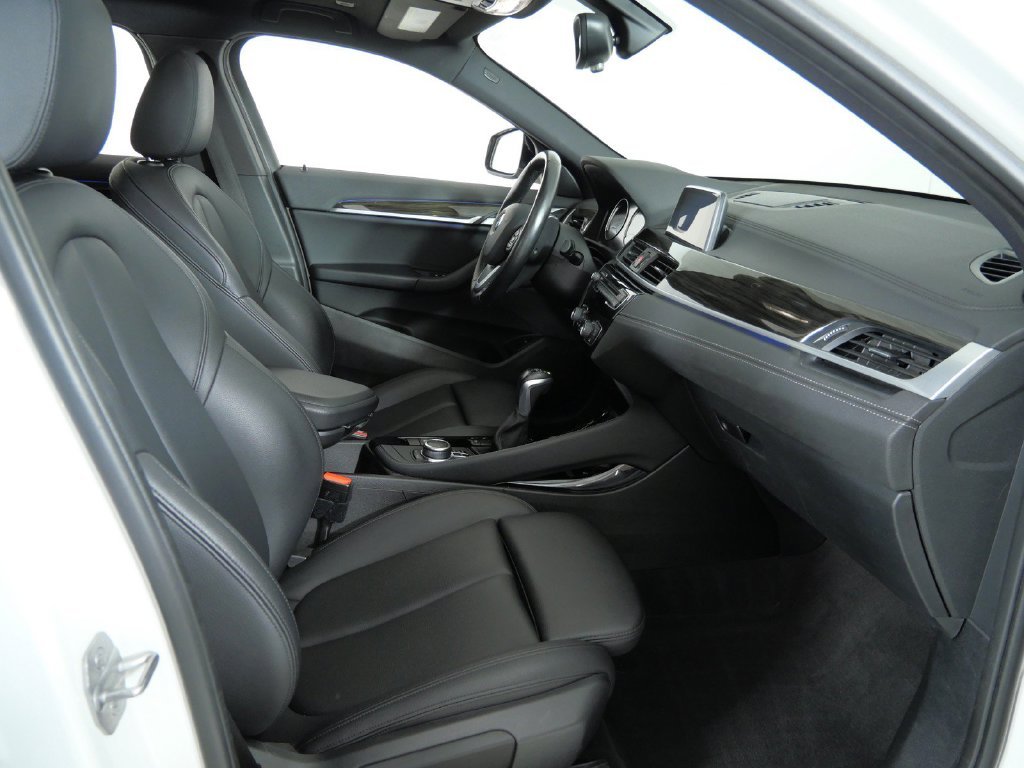 Used 2018 Mineral White Metallic BMW xDrive28i image 21