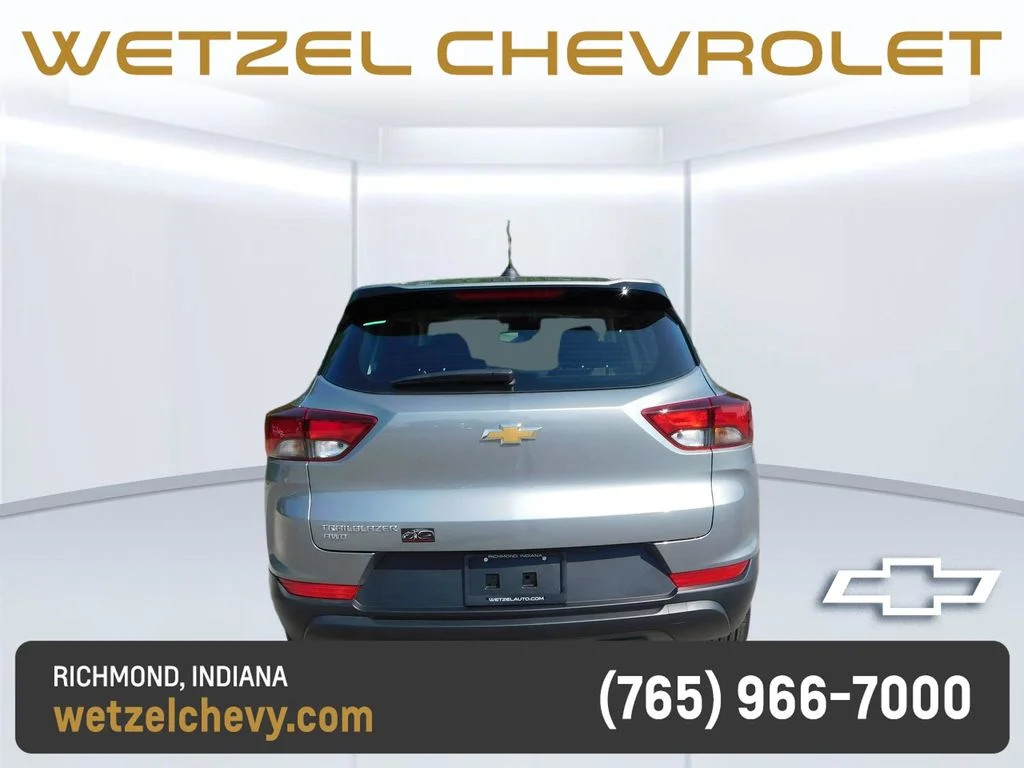 Used 2023 Gray Chevrolet LS image 4