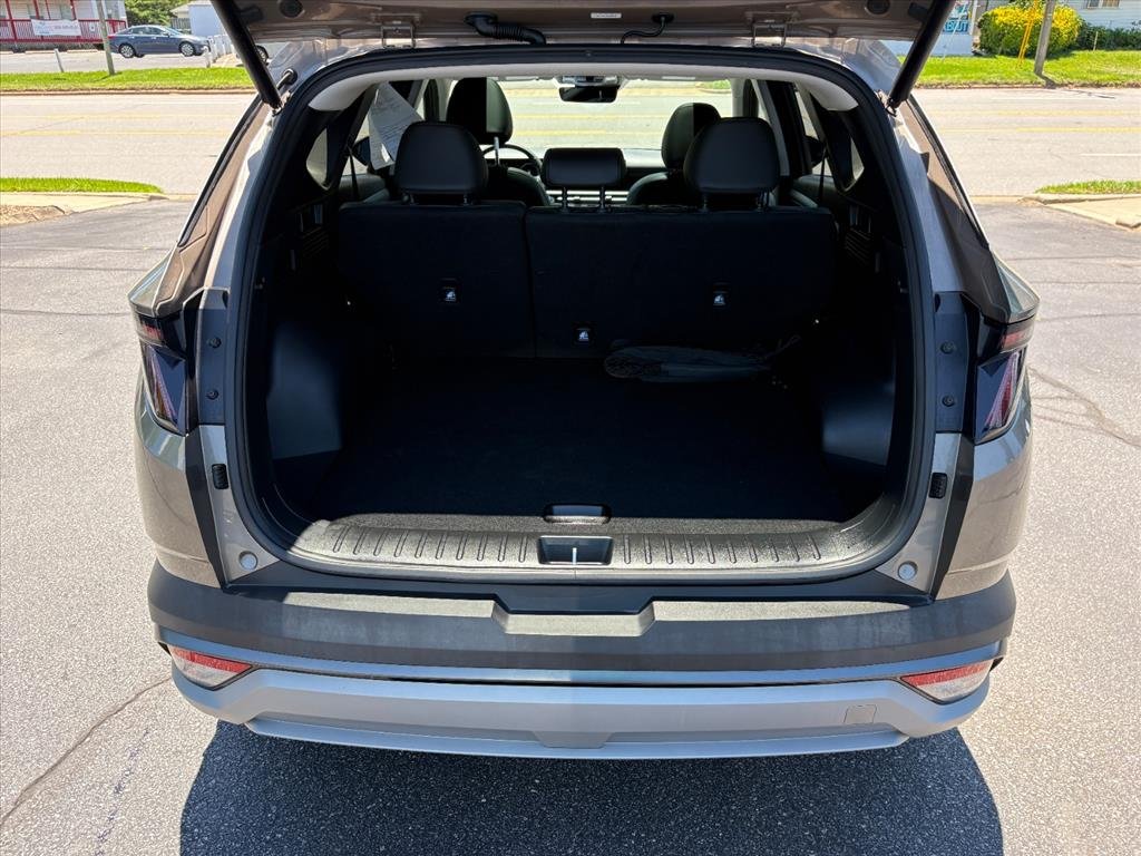 Certified Used 2025 Cashmere Bronze Hyundai SEL Convenience image 23
