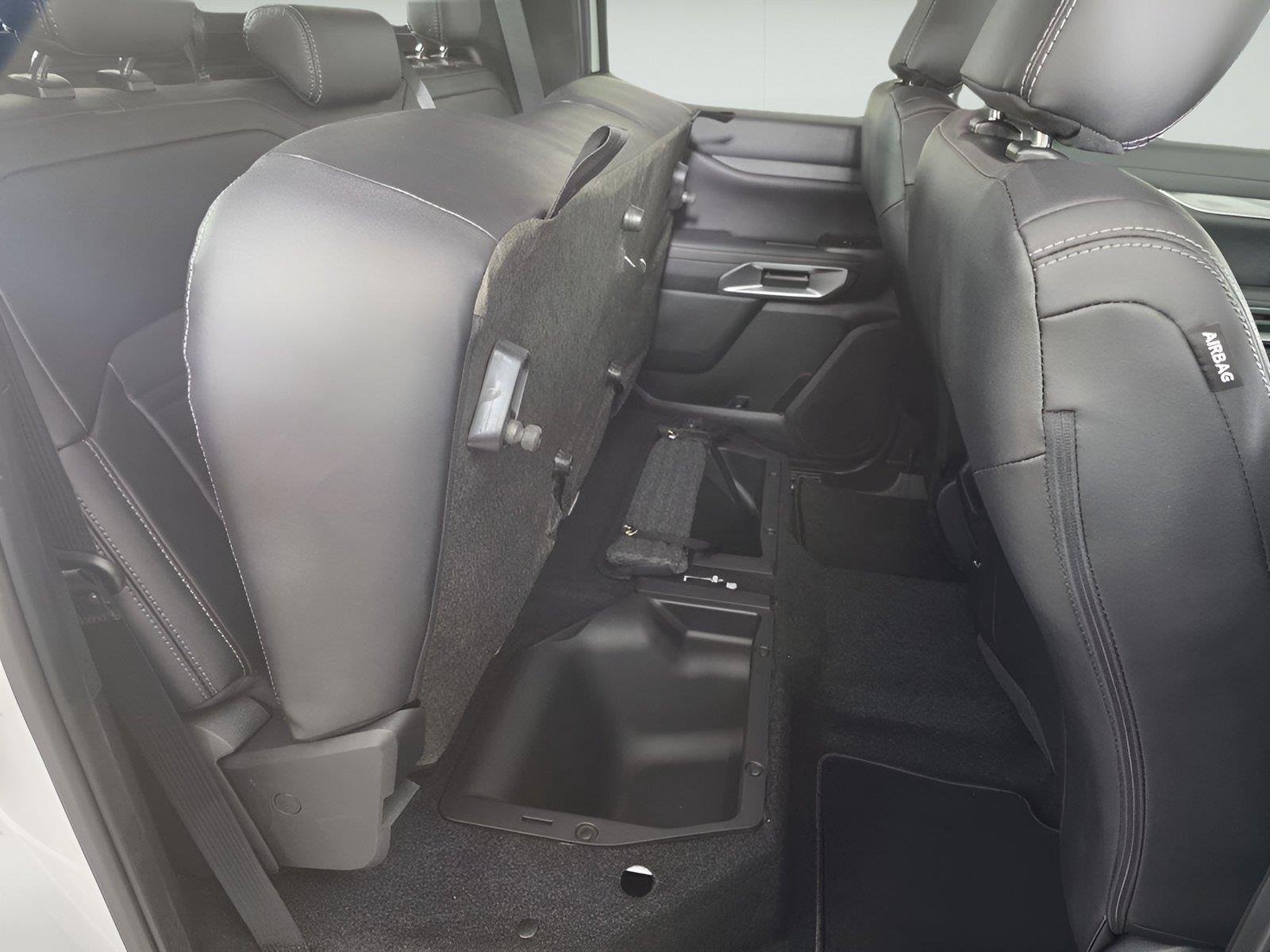 Used 2025 Oxford White Ford LARIAT image 23