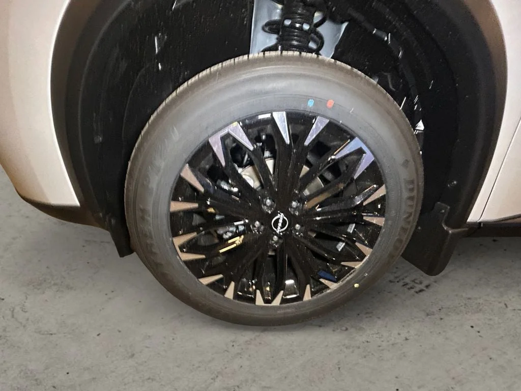 New 2026 Everest White Pearl Tricoat Nissan Dark Armor image 14