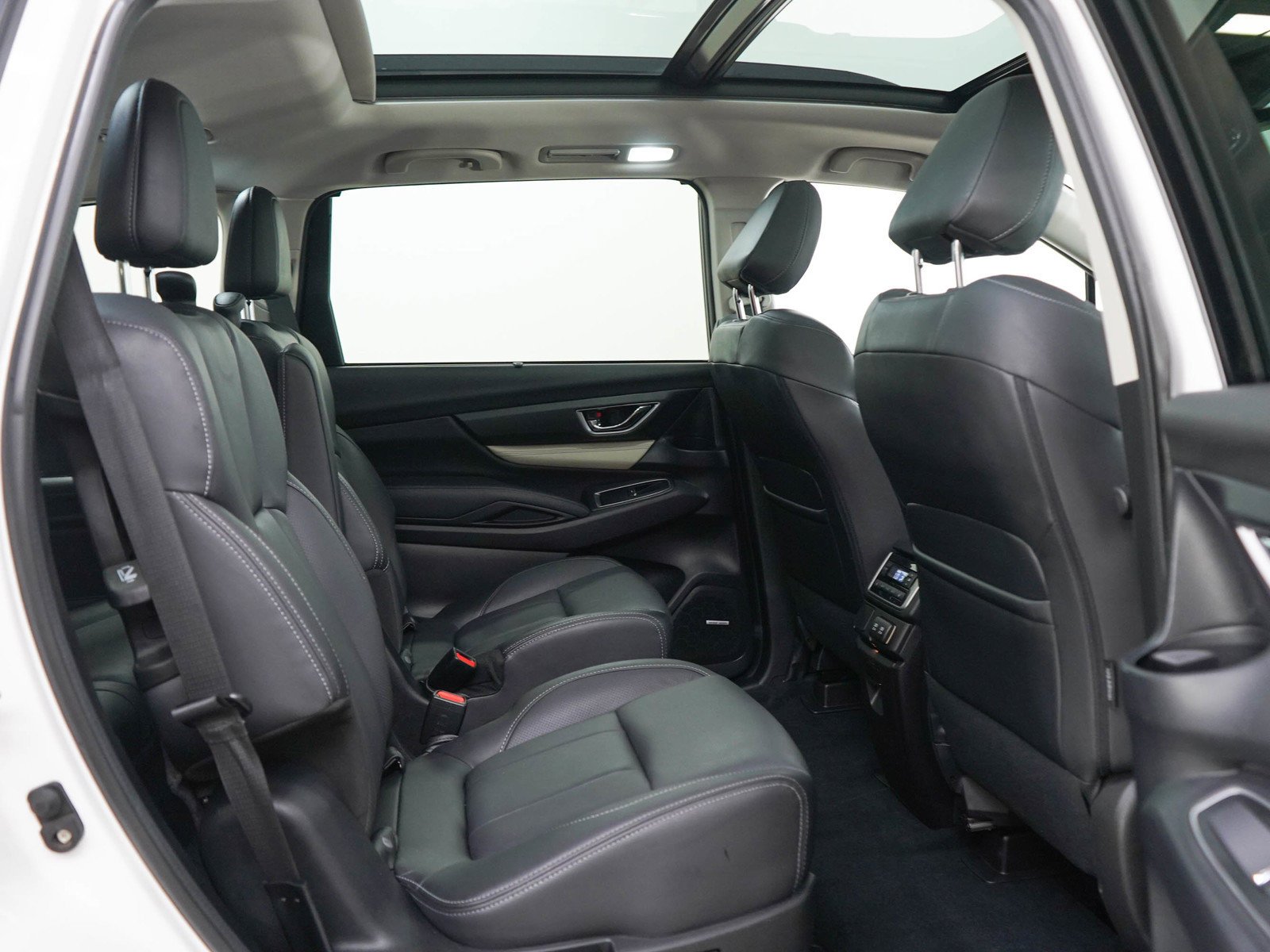 Used 2021 Crystal White Pearl Subaru Limited image 13
