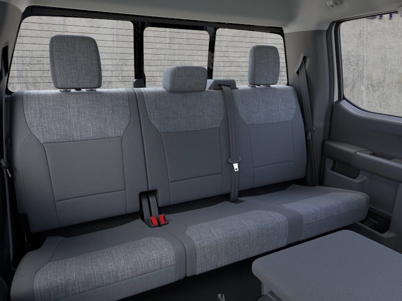 New 2026 Oxford White Ford XLT image 11