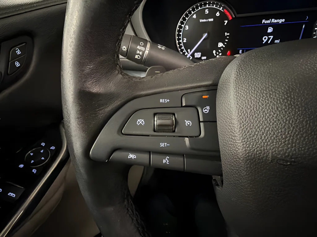 Used 2019 Gray Cadillac Premium Luxury image 9