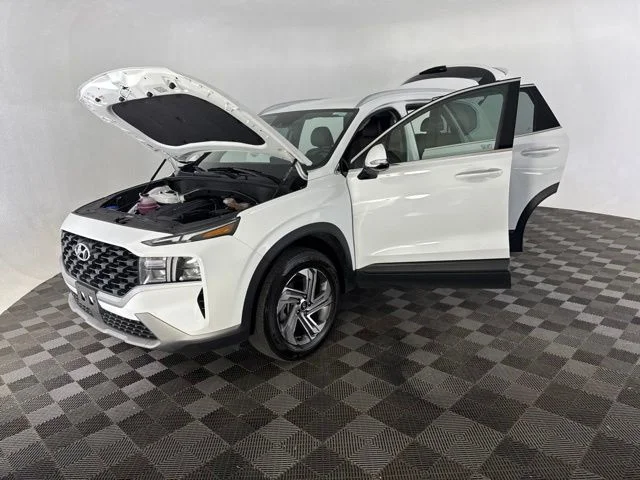 Used 2023 White Hyundai SEL image 13