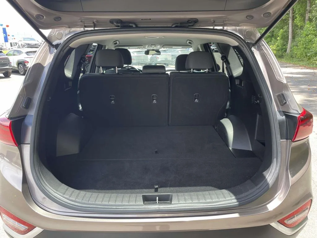 Used 2019 Brown Hyundai SE image 8