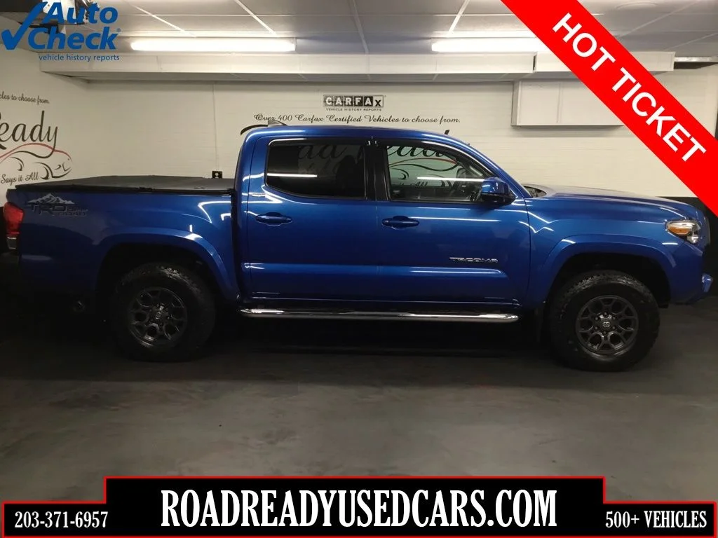 Used 2017 Blue Toyota SR5 image 1