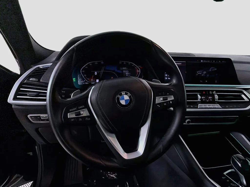Used 2021 Black BMW sDrive40i image 11