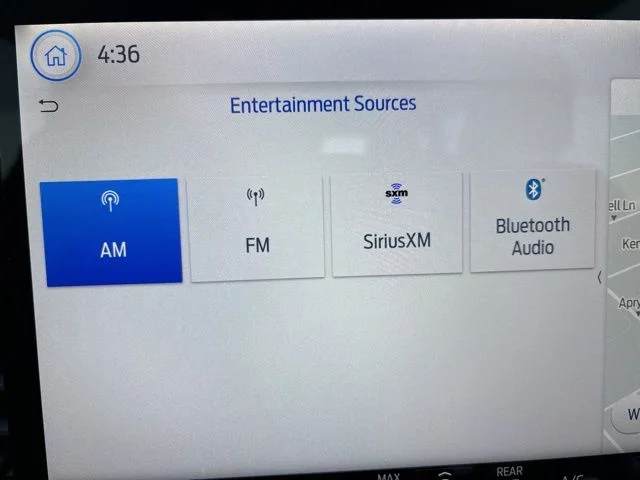 New 2024 White Ford Medium Roof Pass. XLT AWD image 25