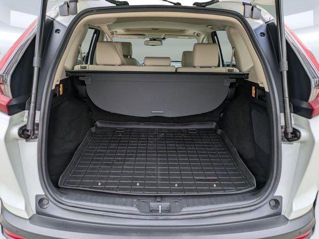 Used 2022 White Honda Touring image 13