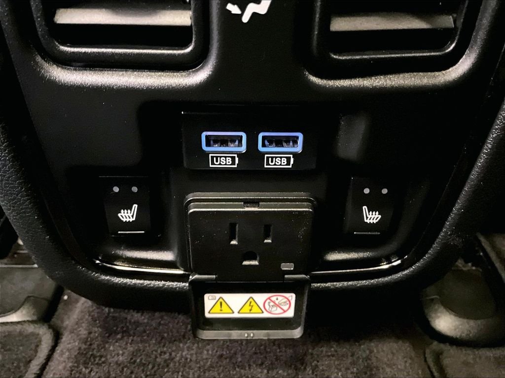 Used 2018 White Jeep Overland image 28