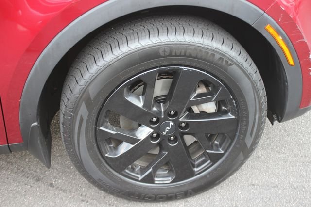 Used 2022 Red Kia S image 37