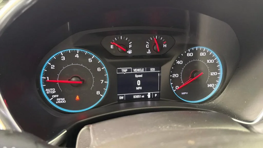 Used 2018 IRIDESCENT PEARL TRICOAT Chevrolet LT image 20