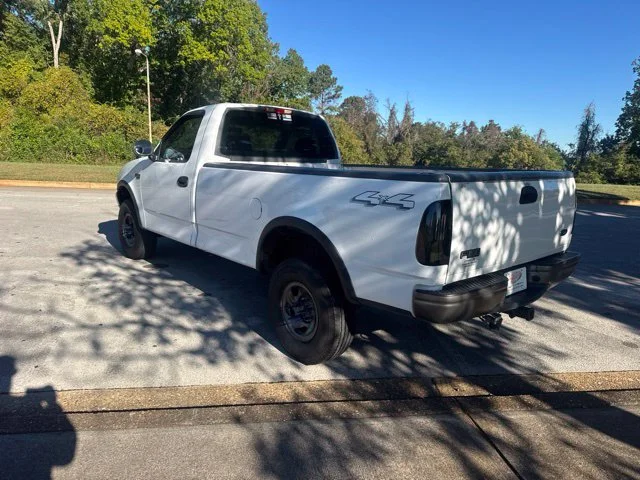 Used 2001 White Ford XL image 5