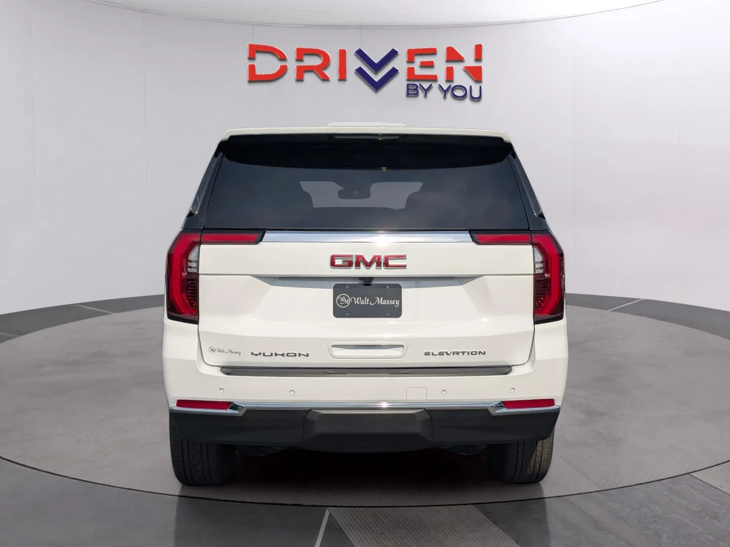 New 2026 Summit White GMC Elevation image 4