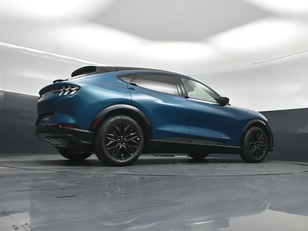 New 2026 Adriatic Blue Metallic Ford Premium image 45
