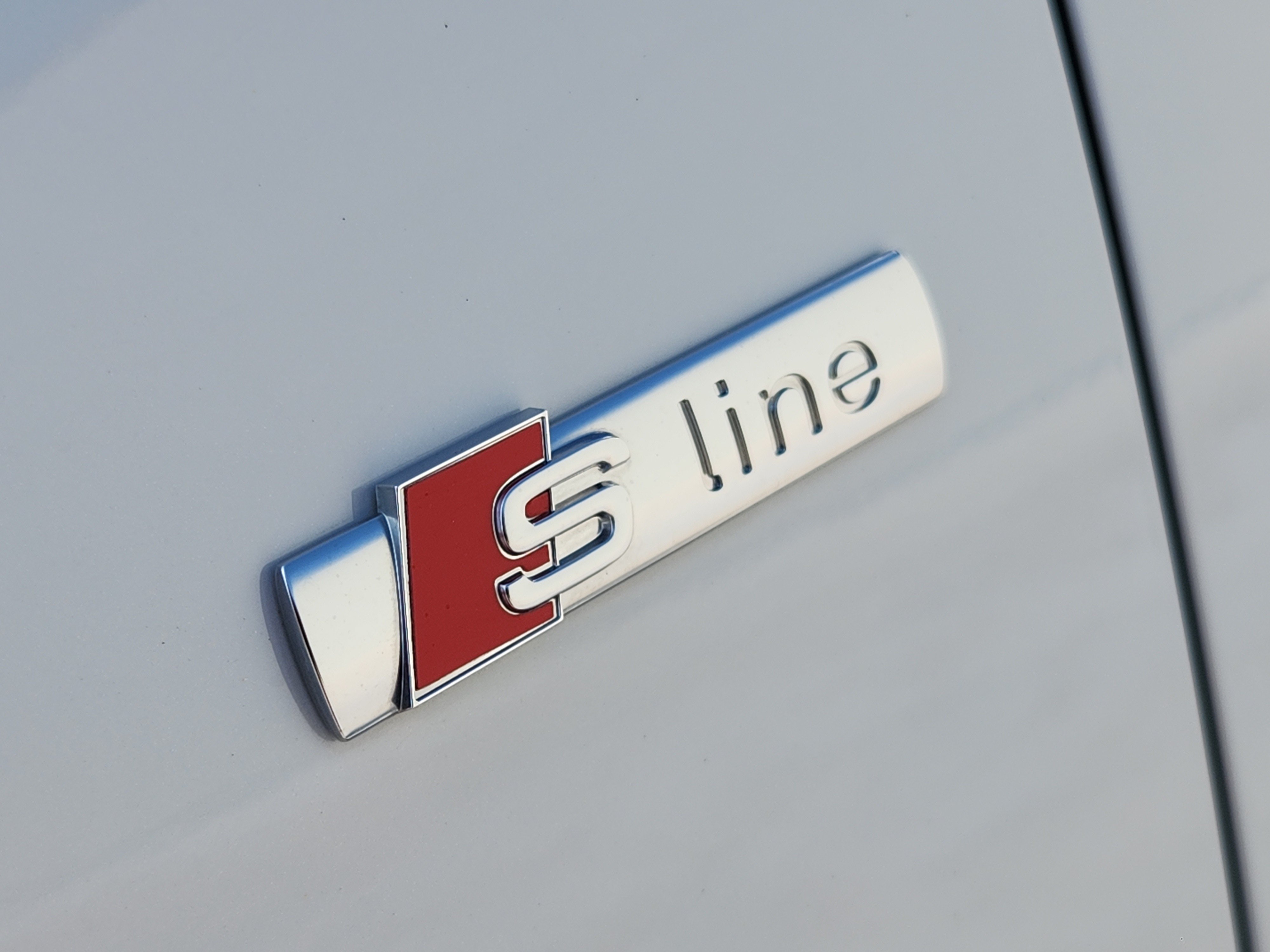 Used 2025  Audi S line Premium image 14