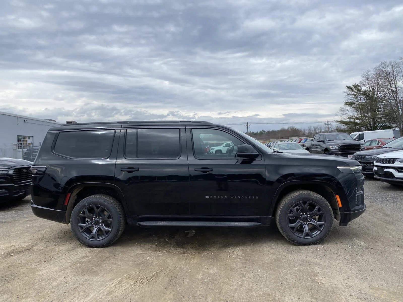 New 2026 High Gloss Black Exterior Paint Jeep Upland image 2