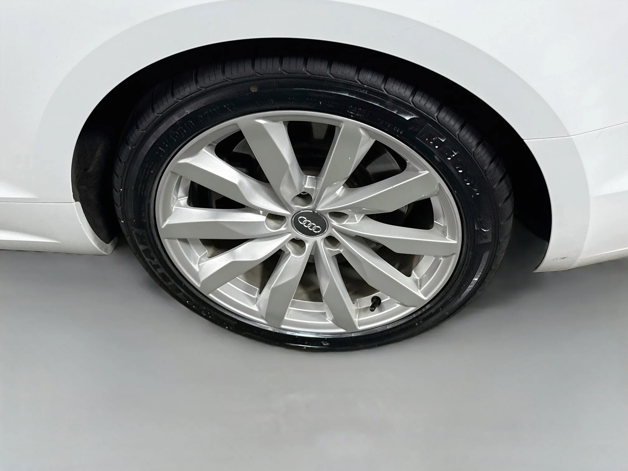 Used 2018 Black Metallic Audi Premium Plus image 30